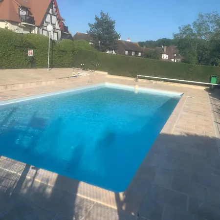 4Couchages/Piscine/Tennis/Plage Deauville Exterior photo