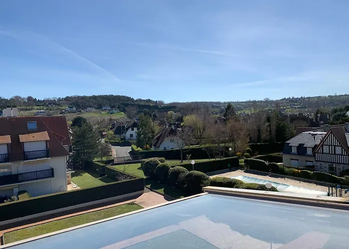 4Couchages/Piscine/Tennis/Plage