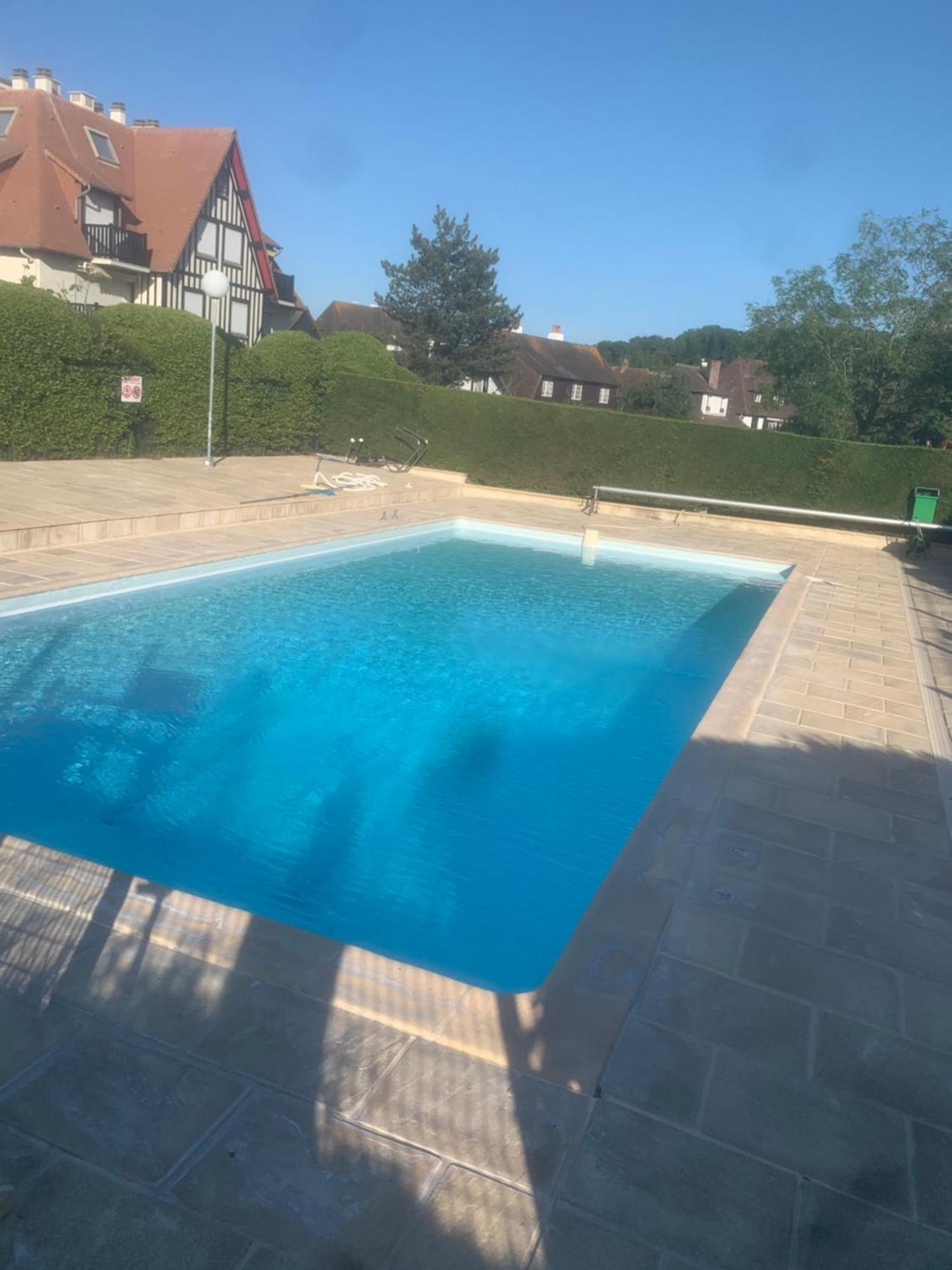 Apartment 4couchages/piscine/tennis/plage Deauville
