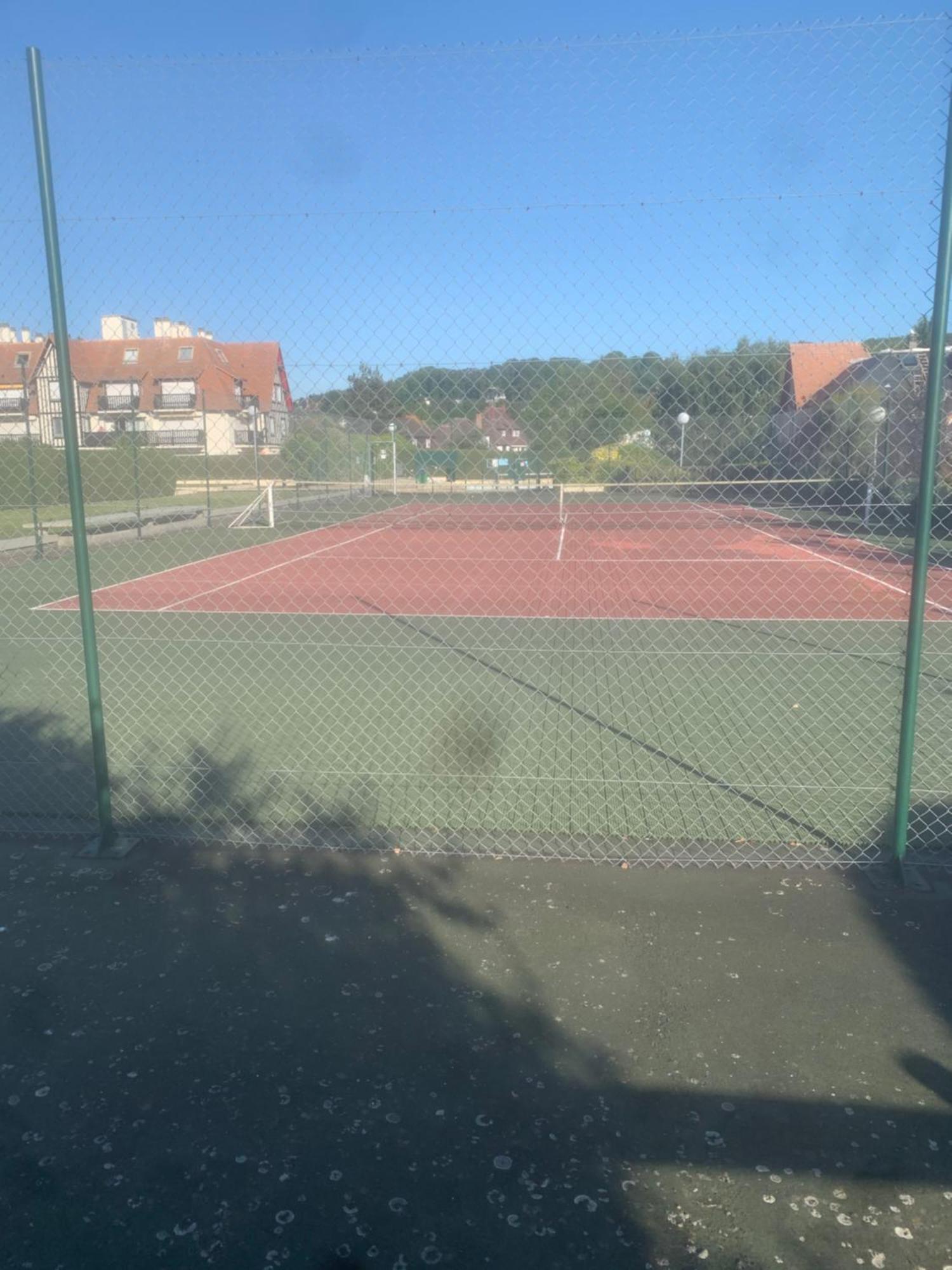4couchages/piscine/tennis/plage * Deauville