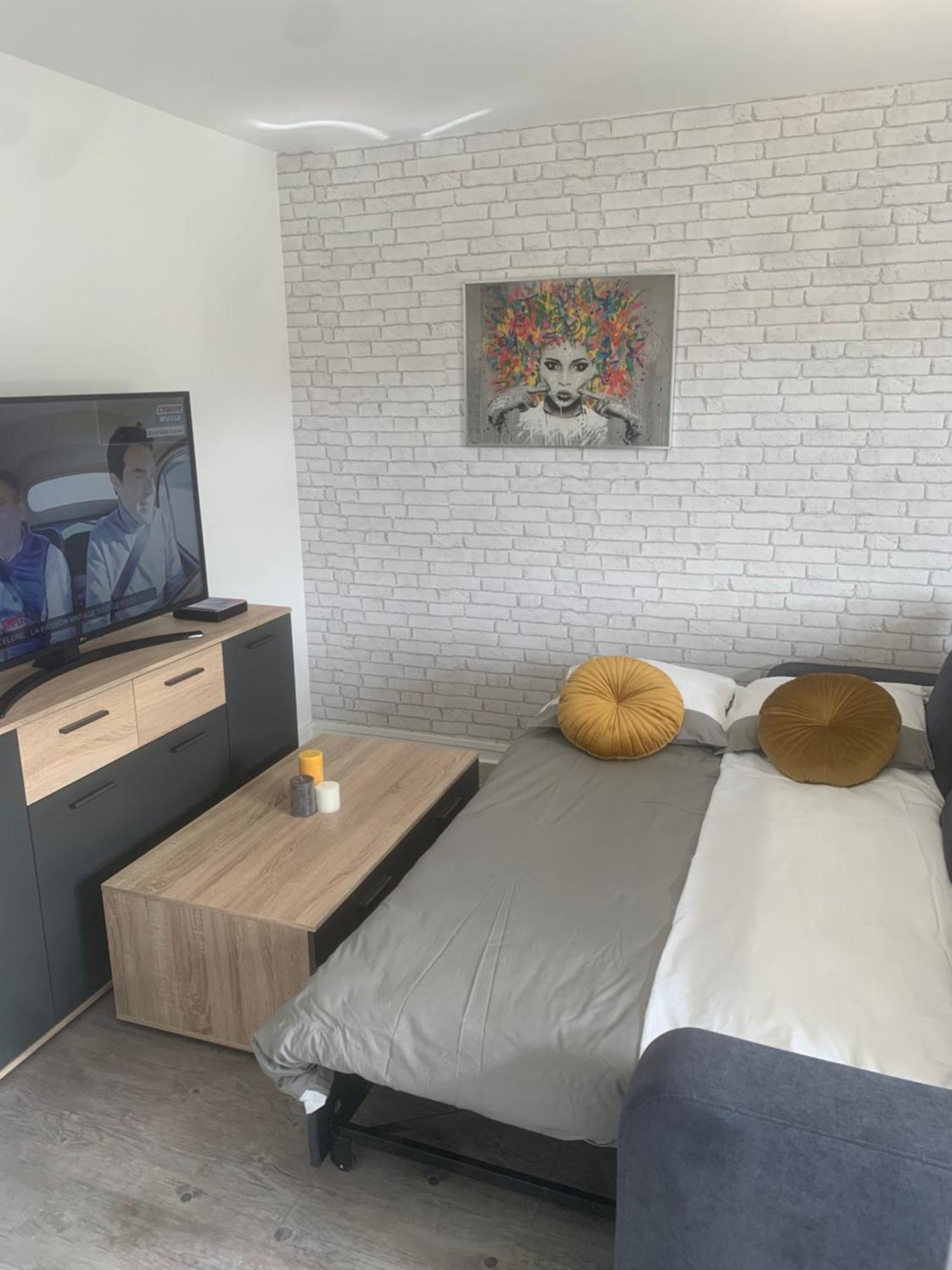 Apartment 4couchages/piscine/tennis/plage