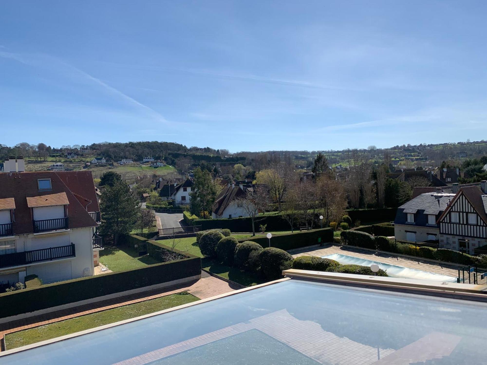 4couchages/piscine/tennis/plage *