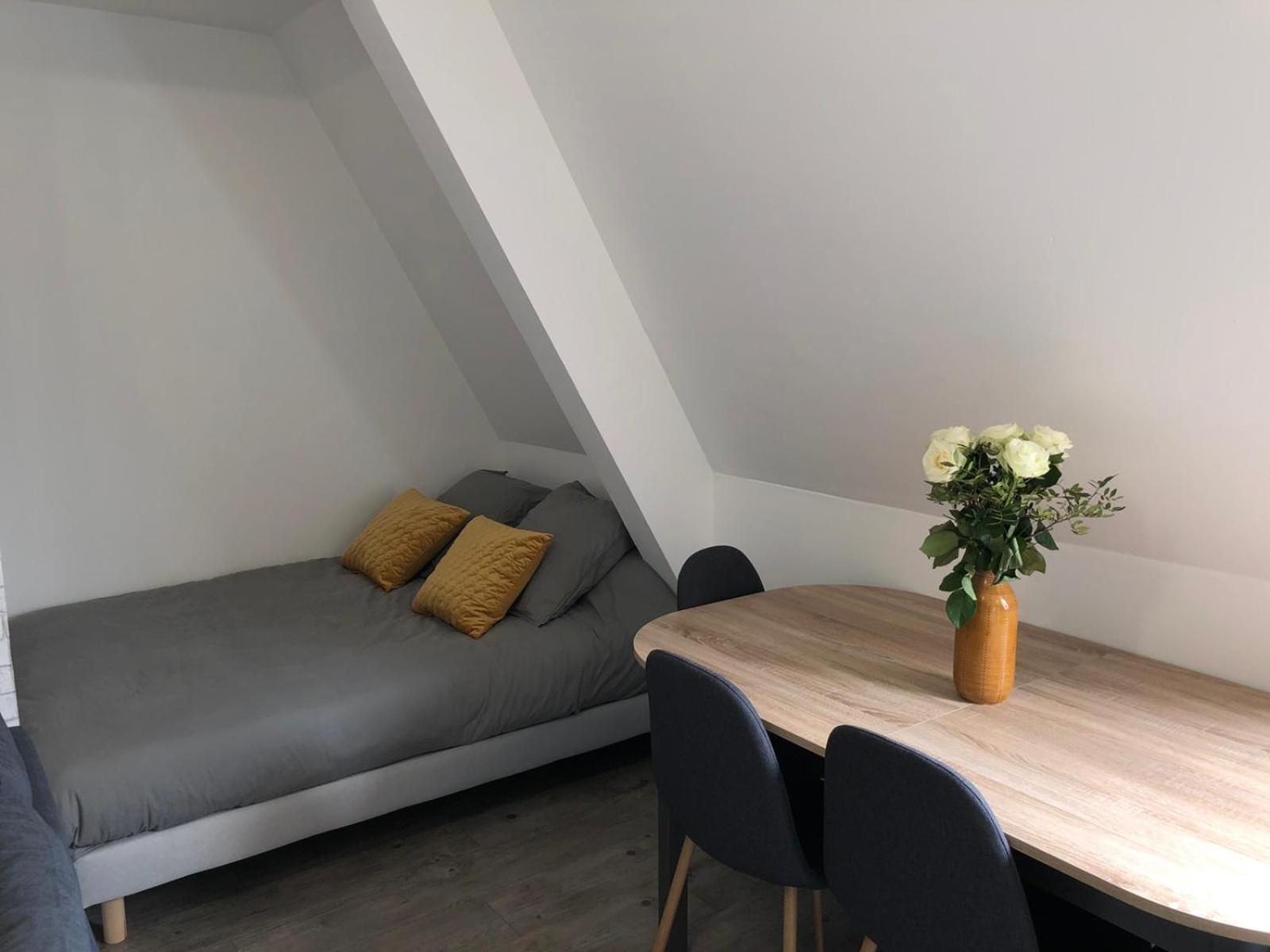 4couchages/piscine/tennis/plage Apartment